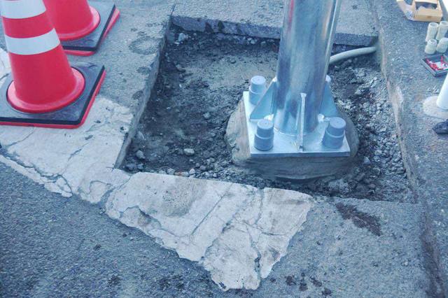 街頭設置工事の画像
