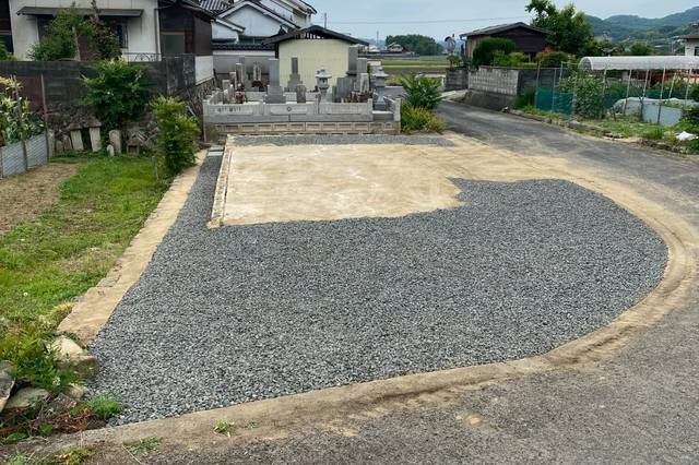 笠岡市 防草シート張り、バランス敷設の画像